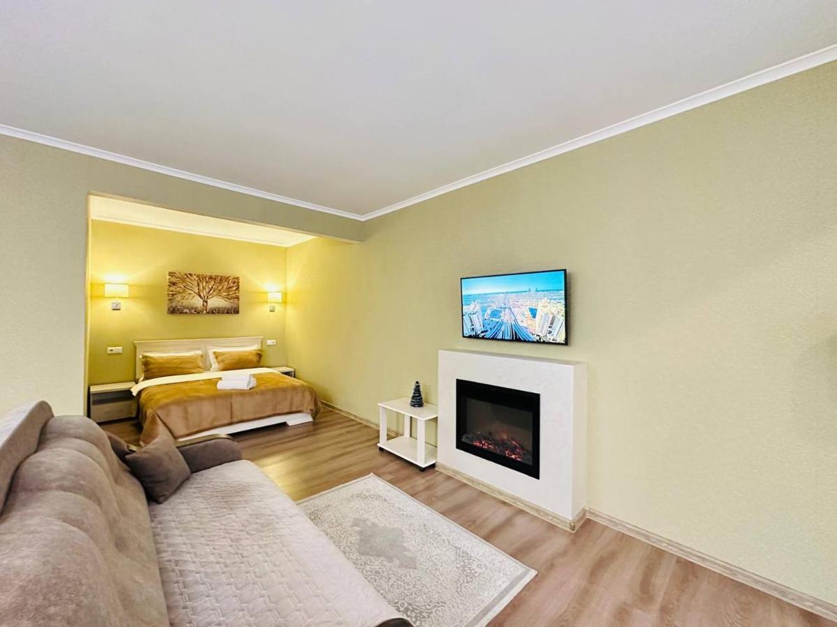 Apartament Central Park In The City Center Ałma Ata Zewnętrze zdjęcie