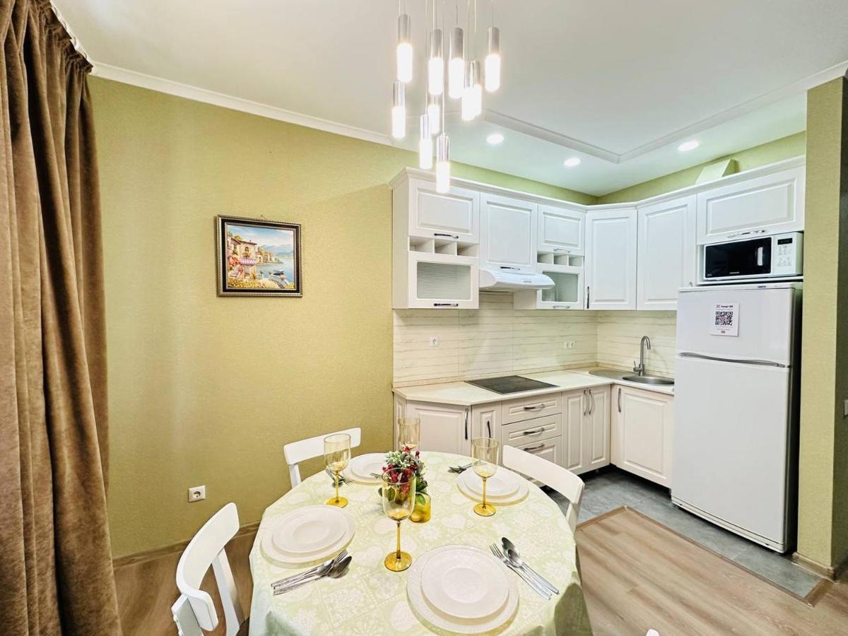 Apartament Central Park In The City Center Ałma Ata Zewnętrze zdjęcie