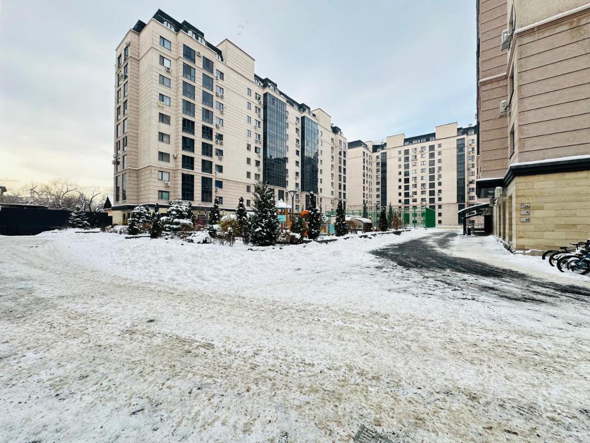 Apartament Central Park In The City Center Ałma Ata Zewnętrze zdjęcie